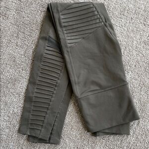 ALO EUC Moto Leggings Dusty Olive Green size M